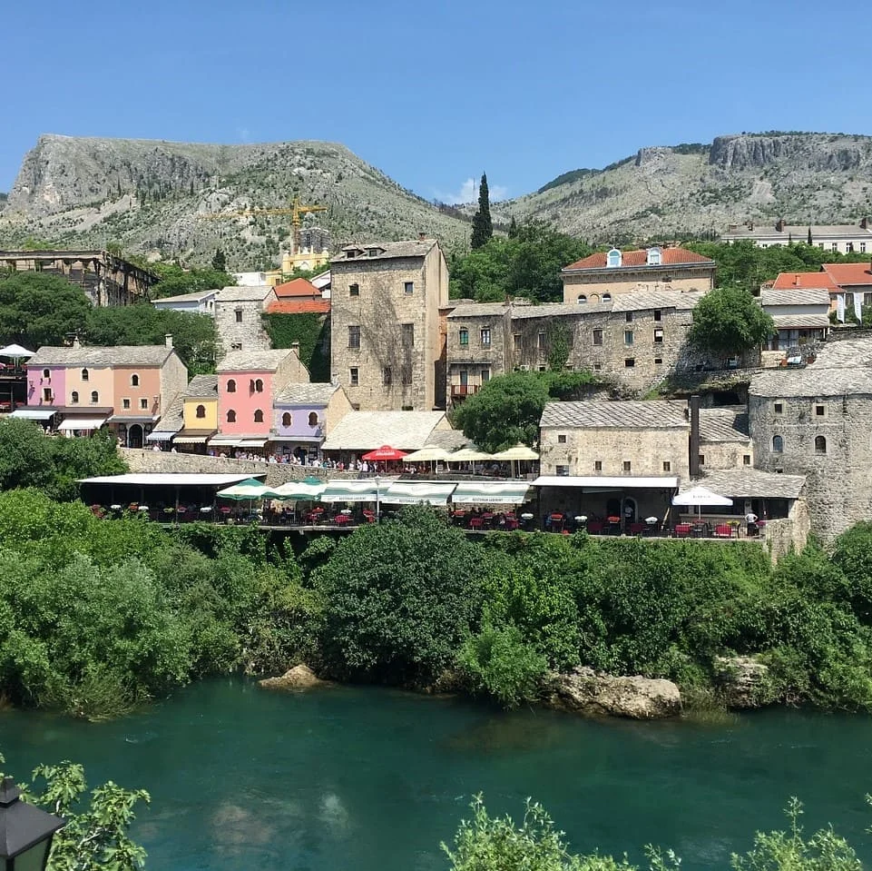 Bosnian to English and English to Bosnian translations