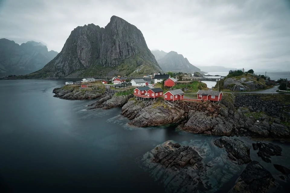 How Similar Are Nordic Languages?