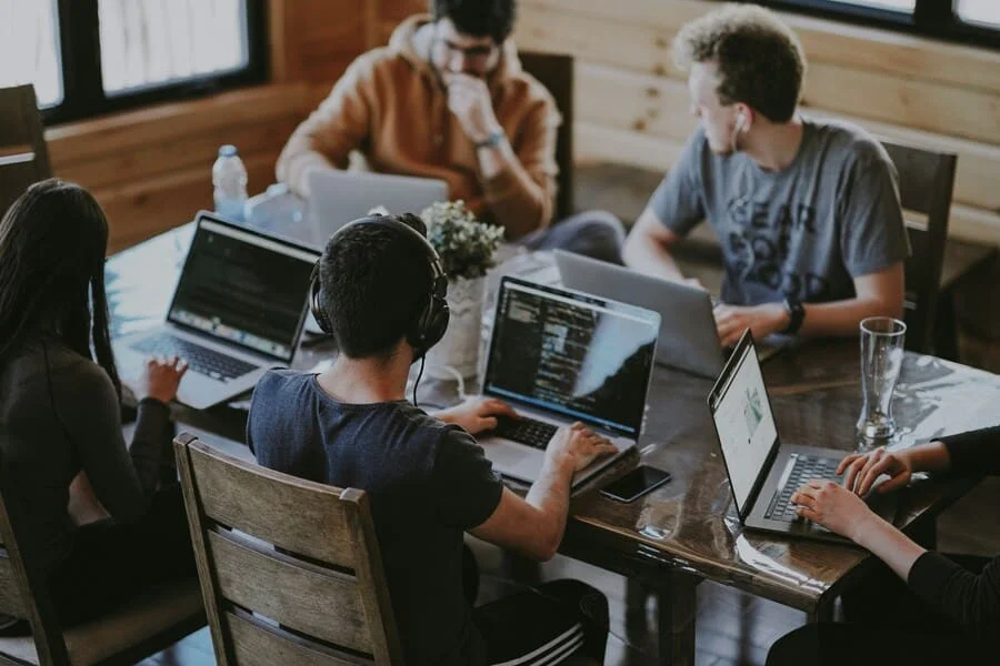 Best Language to Learn for Jobs: Career Opportunities in the Language Industry for Students