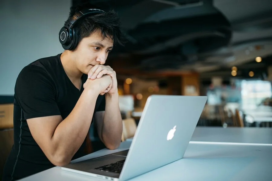 Smart Digital Optimization for Foreign Language Learners