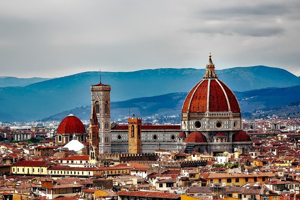 The Evolution of Standard Italian Language Through the Lens of the Tuscan Dialect