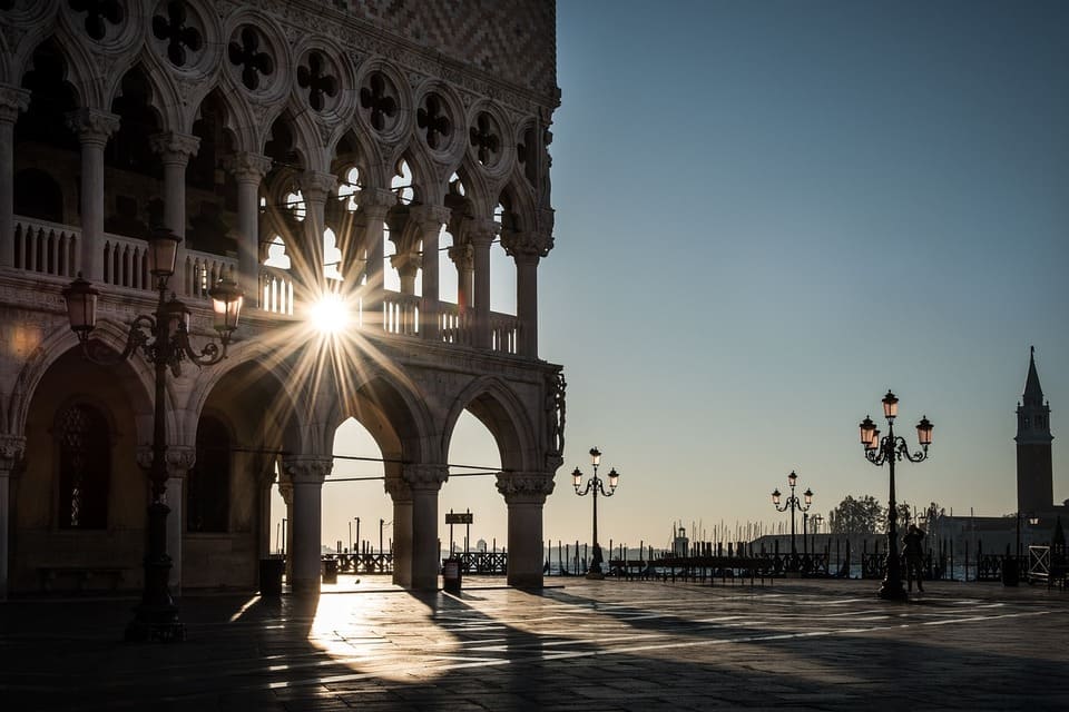 Italian Influence on Maltese: Linguistic Similarities and Translation Dynamics